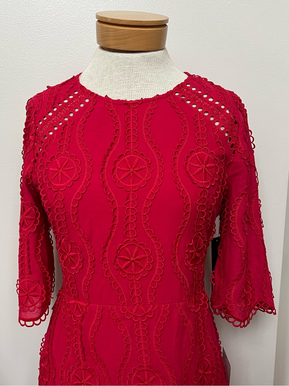 Lulu’s By The Vineyard Red Embroidered Lace Ruffle Midi Dress NWT Medium - Picture 3 of 8